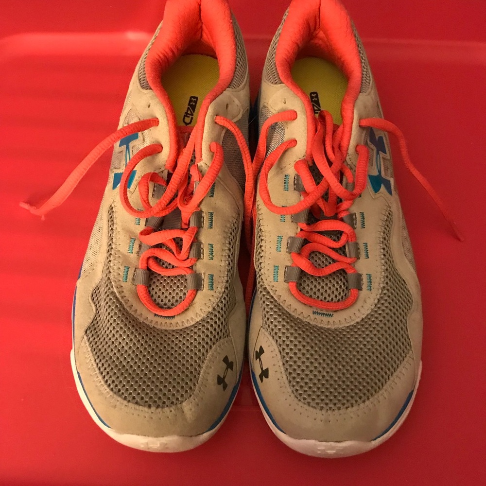 Under Armour size 9